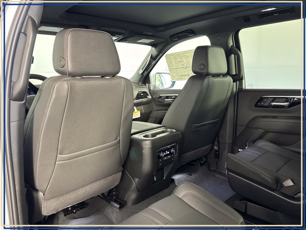 New 2026 Chevrolet Suburban RST w/ RST Capability Package AWD/4WD image 33