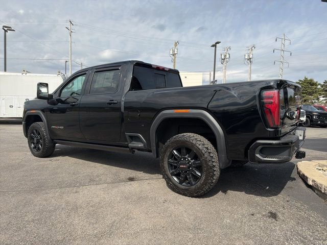 Used 2024 GMC Sierra 2500 AT4 w/ AT4 Premium Plus Package AWD/4WD image 3