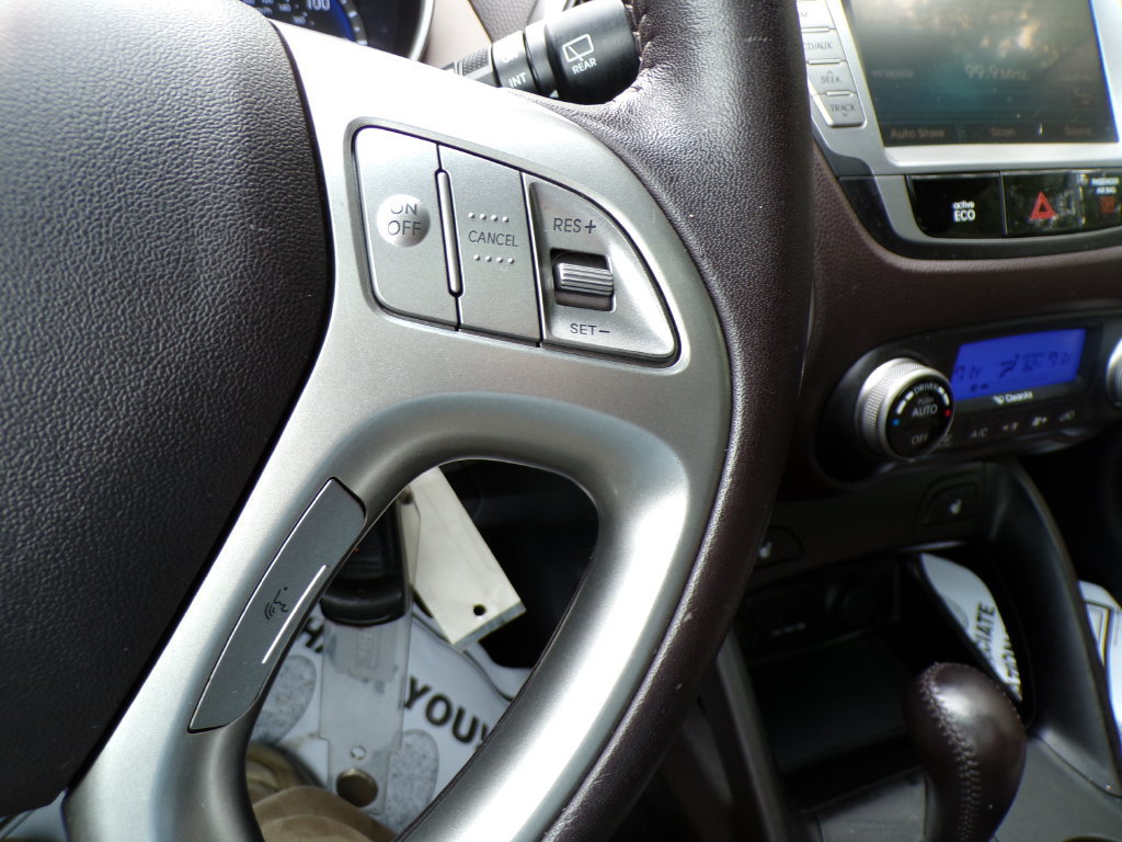 Used 2012 Hyundai Tucson Limited w/ Premium Pkg AWD/4WD image 33