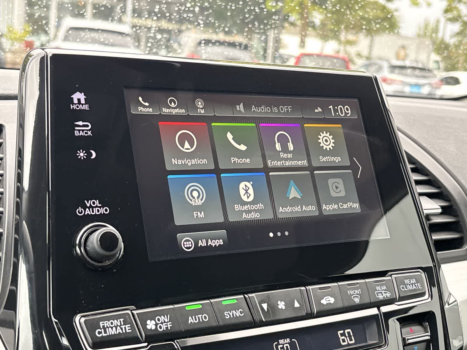 Used 2018 Honda Odyssey Touring image 14