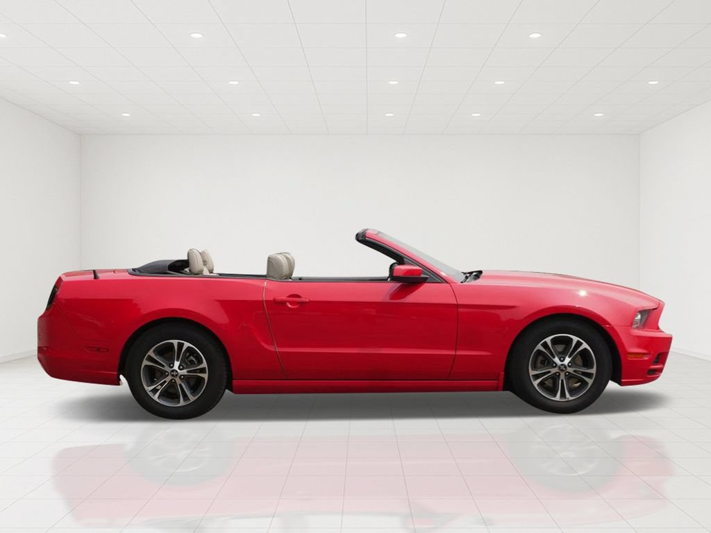 Used 2014 Ford Mustang Premium RWD image 2
