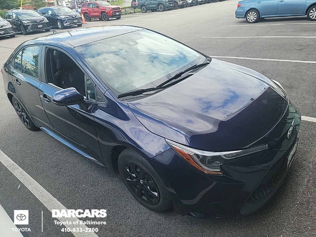 Used 2022 Toyota Corolla LE FWD image 1