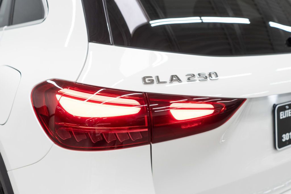 Used 2025 Mercedes-Benz GLA 250 4MATIC image 40