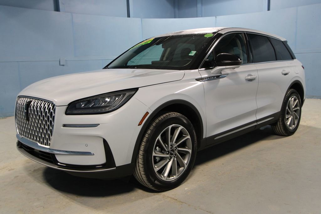 Used 2025 Lincoln Corsair AWD w/ Equipment Group 101A image 25