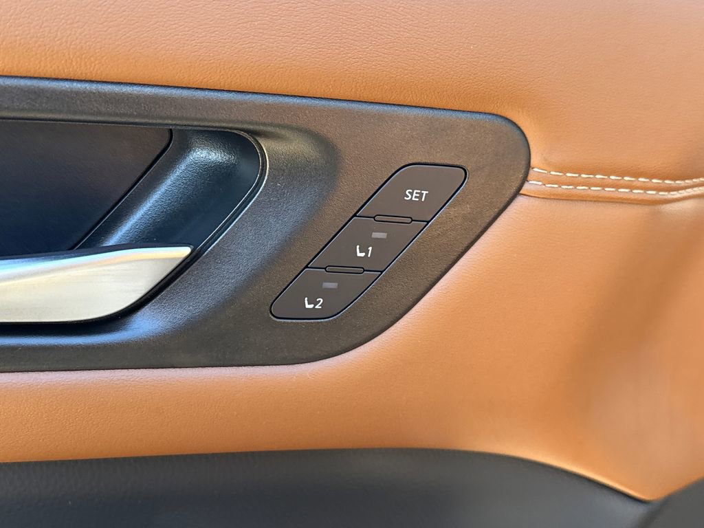 New 2026 Nissan Pathfinder Platinum image 23