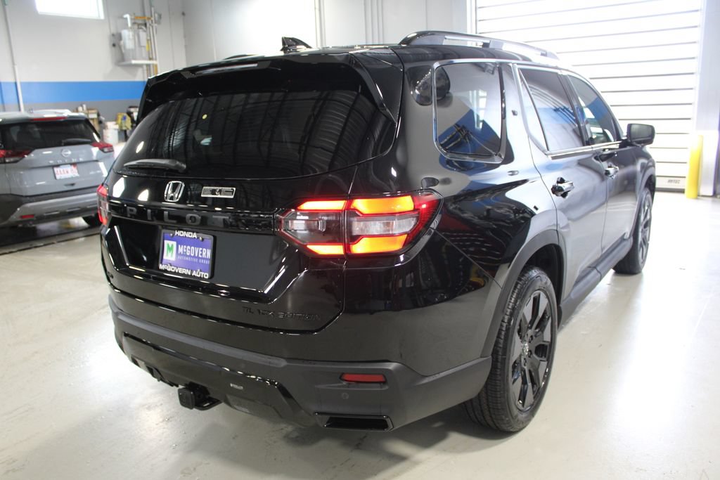 New 2026 Honda Pilot Black Edition image 14