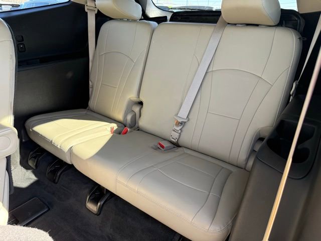 Used 2019 Buick Enclave Essence image 11