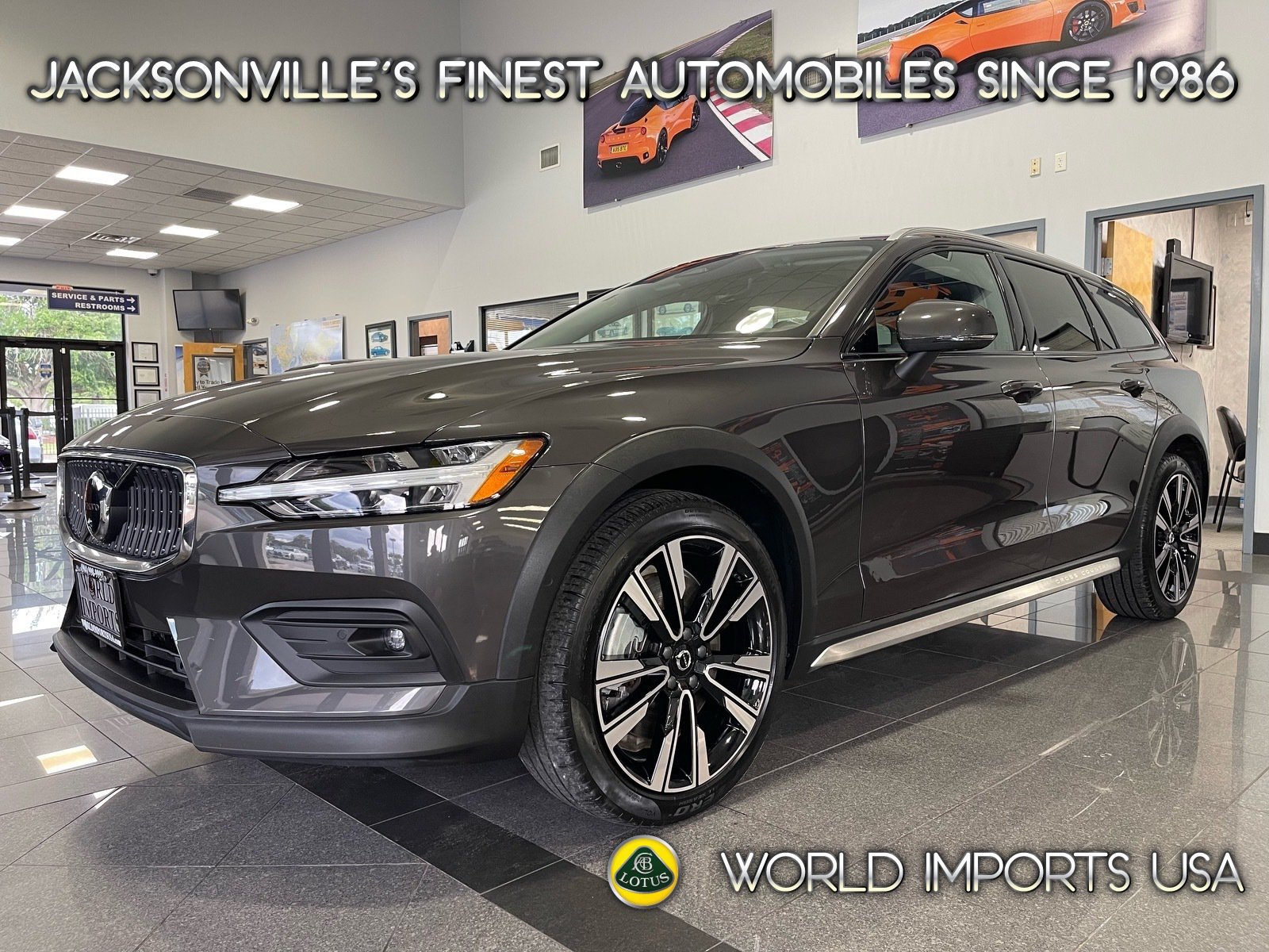 Used 2024 Volvo V60 B5 Cross Country Ultimate