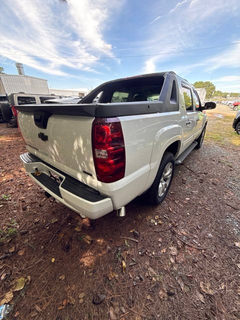 Used 2011 Chevrolet Avalanche LT w/ Luxury Package AWD/4WD image 7