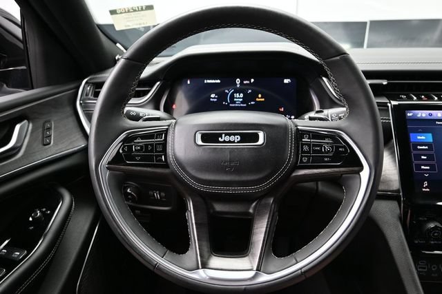 Used 2023 Jeep Grand Cherokee Overland AWD/4WD image 29