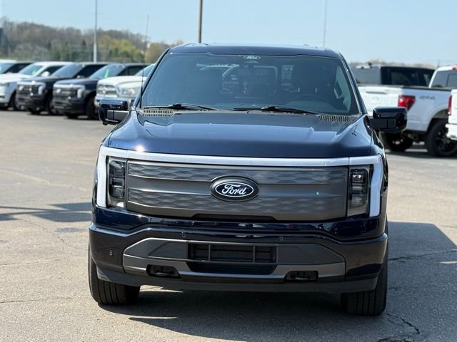 Used 2025 Ford F150 Lightning Lariat AWD/4WD image 39