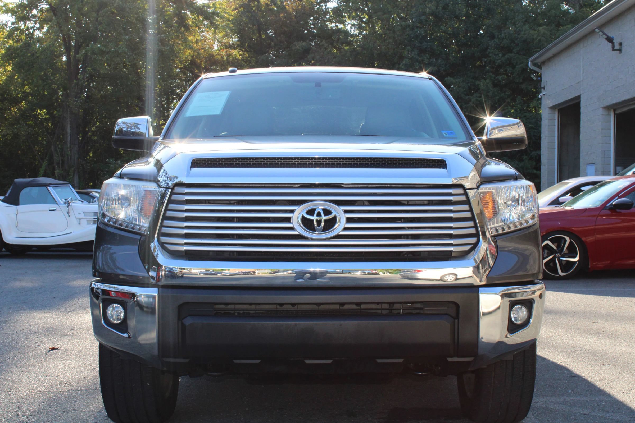 Used 2016 Toyota Tundra Limited w/ Limited Premium Package AWD/4WD image 2