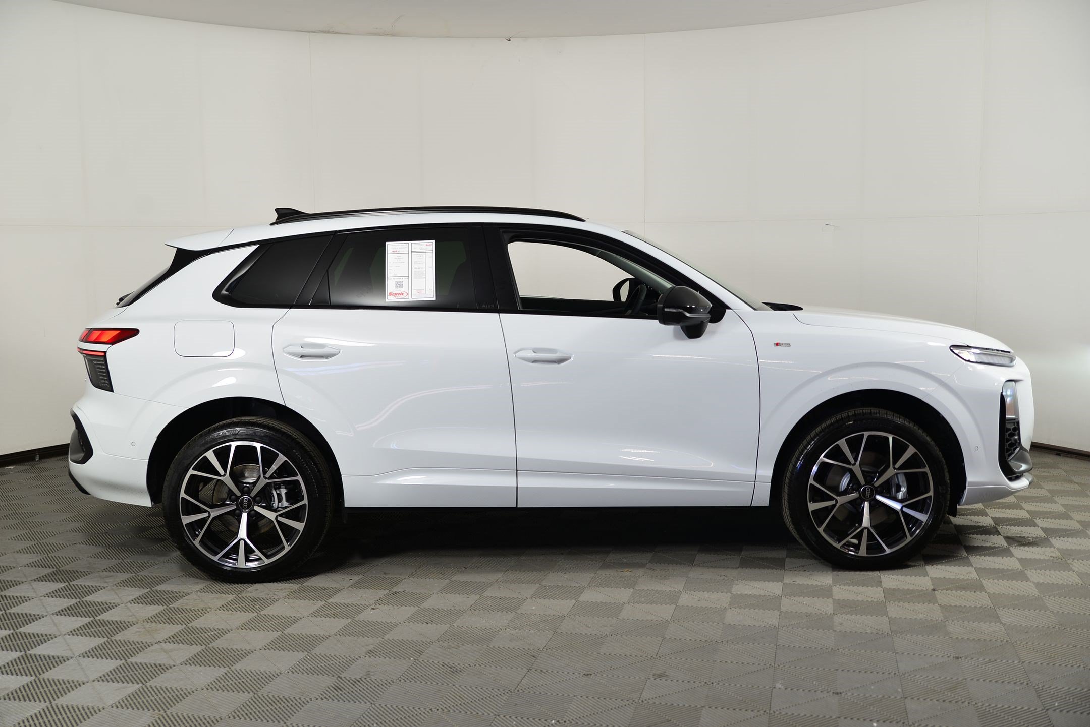 New 2026 Audi Q3 quattro 2.0T AWD/4WD image 8