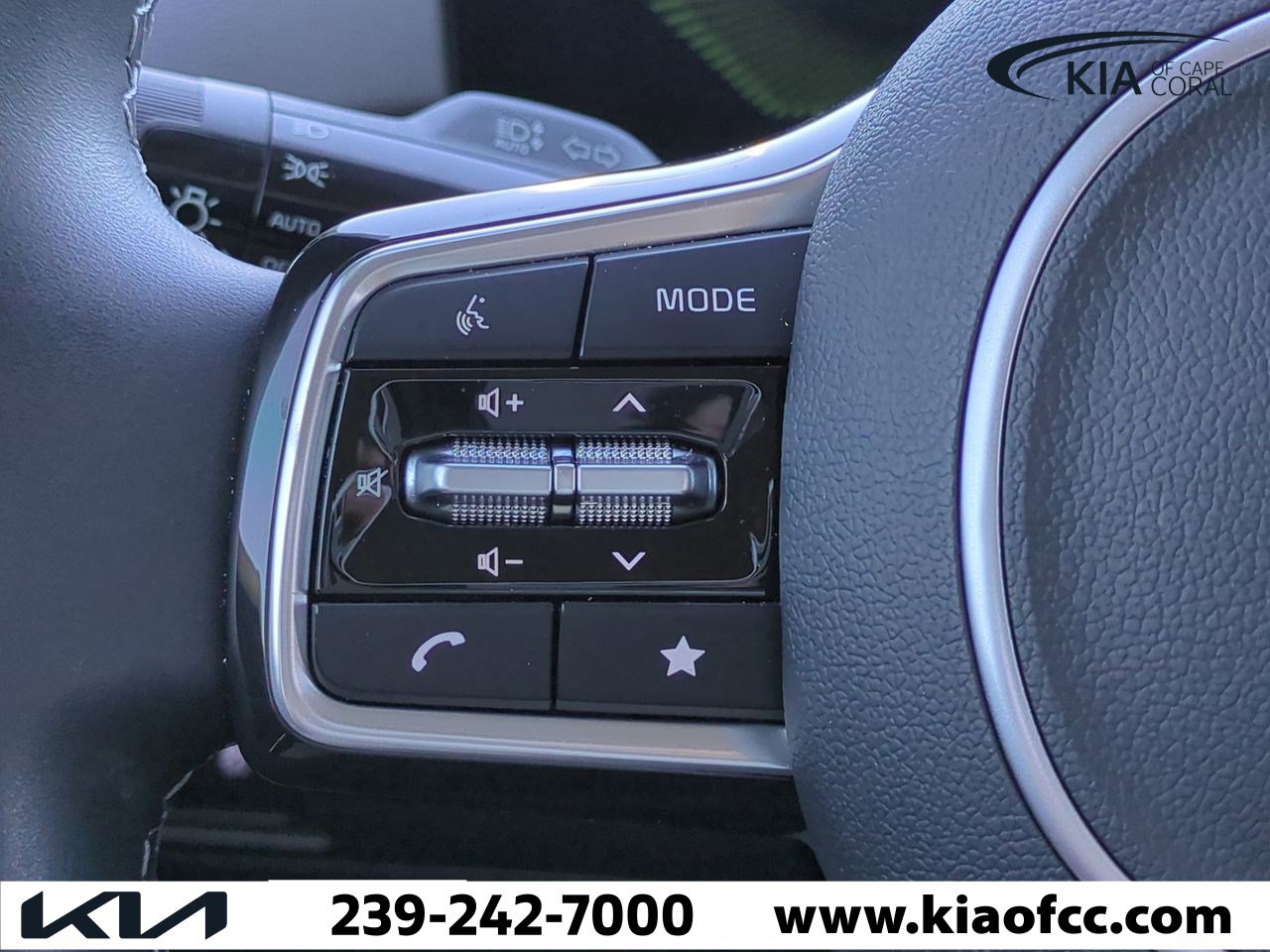 Used 2025 Kia Sorento S w/ Panoramic Sunroof Package image 26