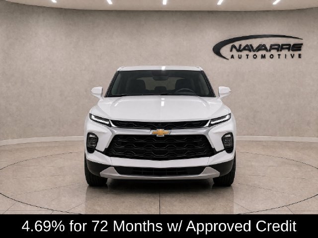 Used 2025 Chevrolet Blazer LT AWD/4WD image 2