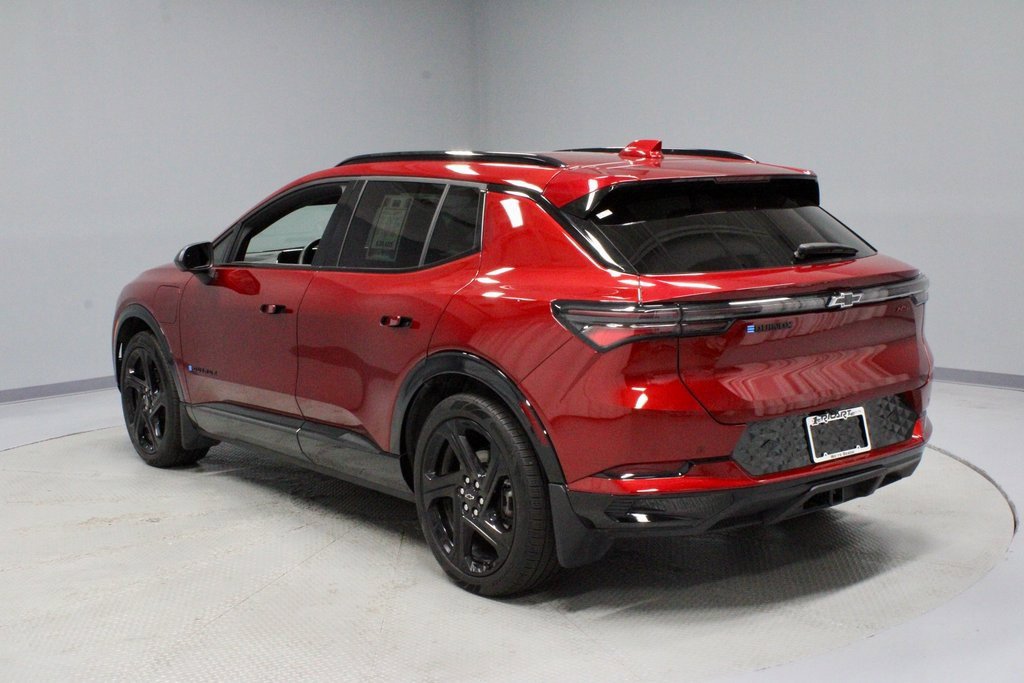 Used 2025 Chevrolet Equinox EV RS w/ LPO, Trailering Package image 10