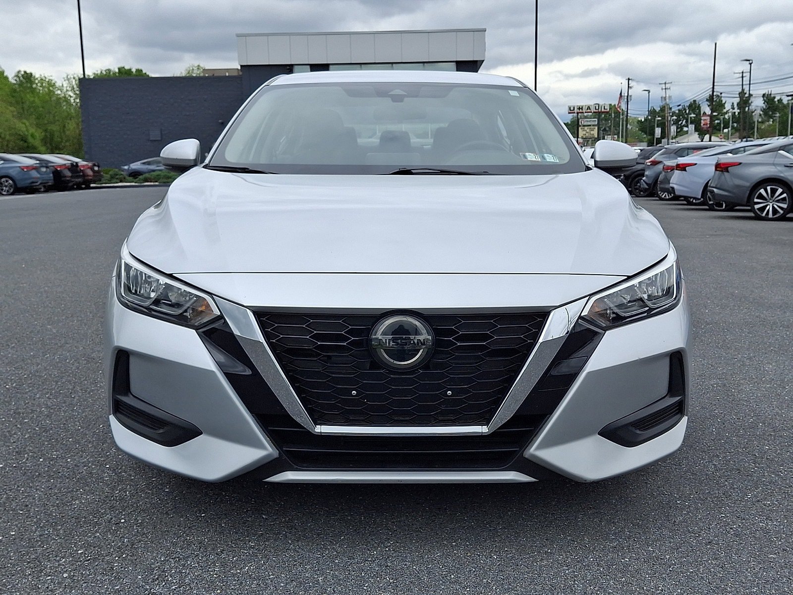 Used 2020 Nissan Sentra SV w/ Trunk Package FWD image 2