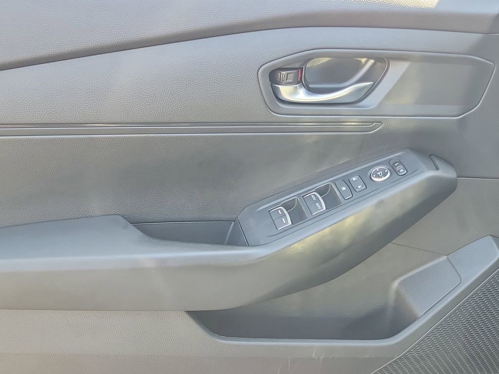 Certified 2025 Honda Accord LX image 18