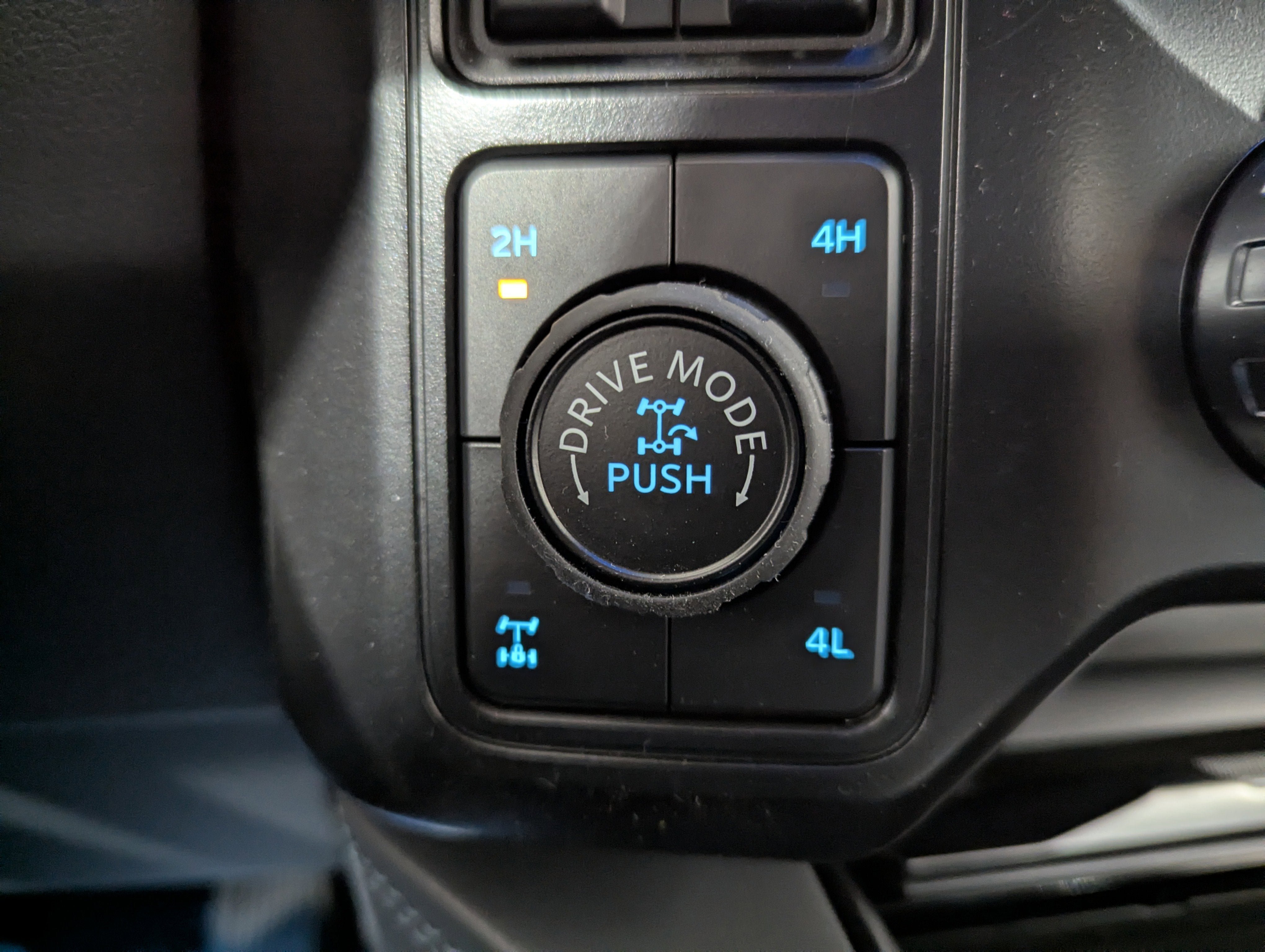 New 2026 Ford F250 Platinum w/ Tremor Off-Road Package image 30