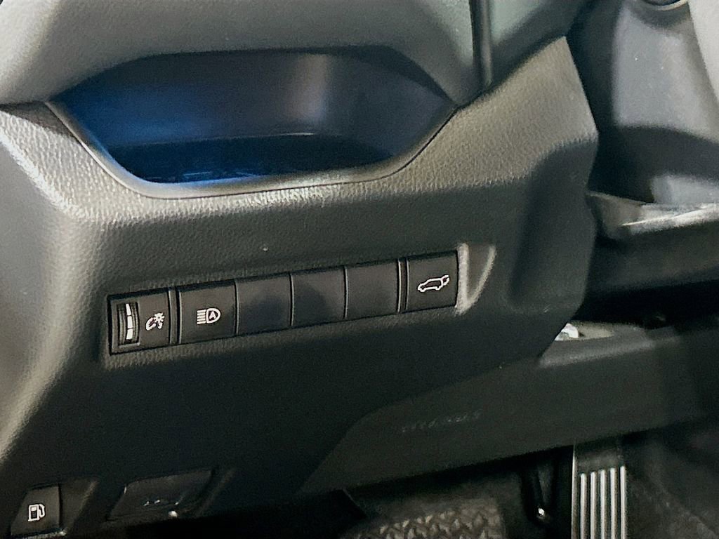 Used 2020 Toyota RAV4 XSE AWD/4WD image 8