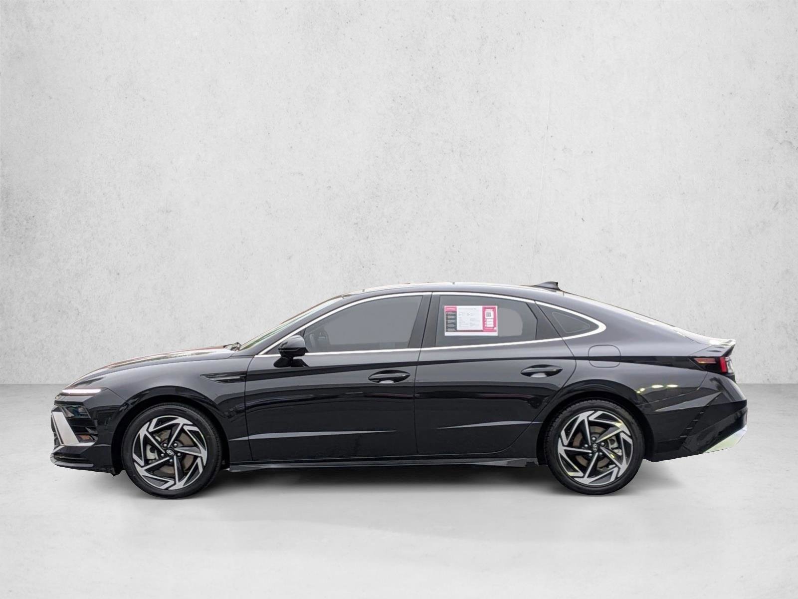 Used 2024 Hyundai Sonata SEL w/ Convenience Package FWD image 9
