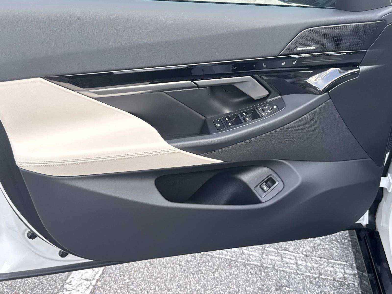 Certified 2025 BMW 530i w/ M Sport Package image 16