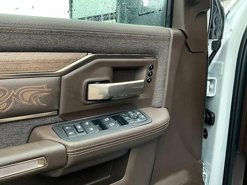 New 2026 RAM 3500 Longhorn image 12