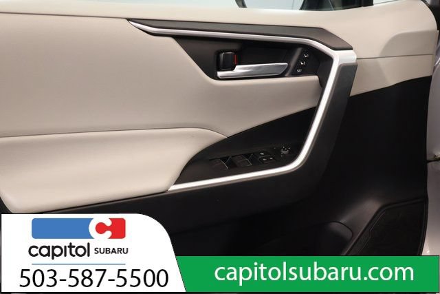 Used 2022 Toyota RAV4 XLE Premium AWD/4WD image 9