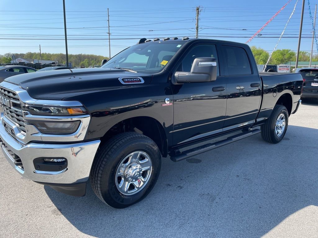 Used 2025 RAM 3500 Tradesman AWD/4WD image 7