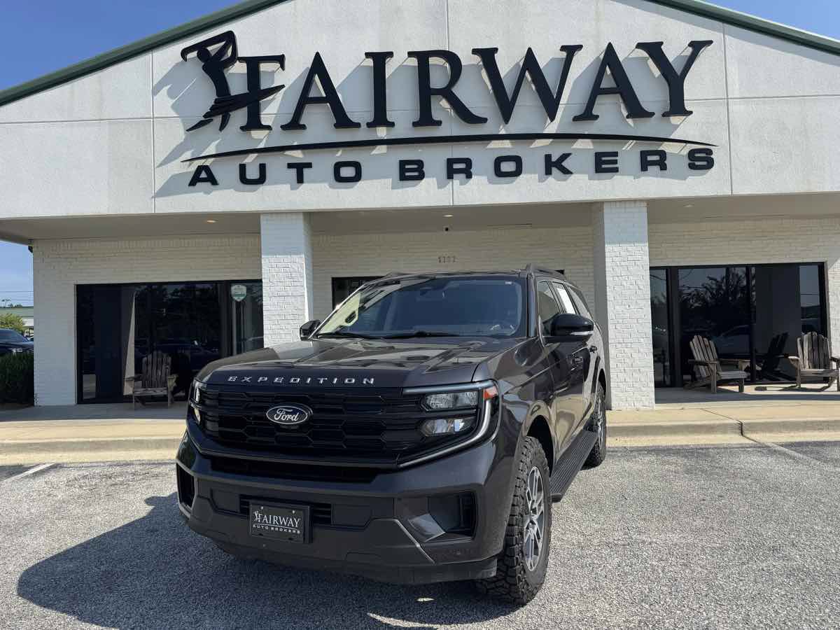 Used 2025 Ford Expedition Active AWD/4WD image 40