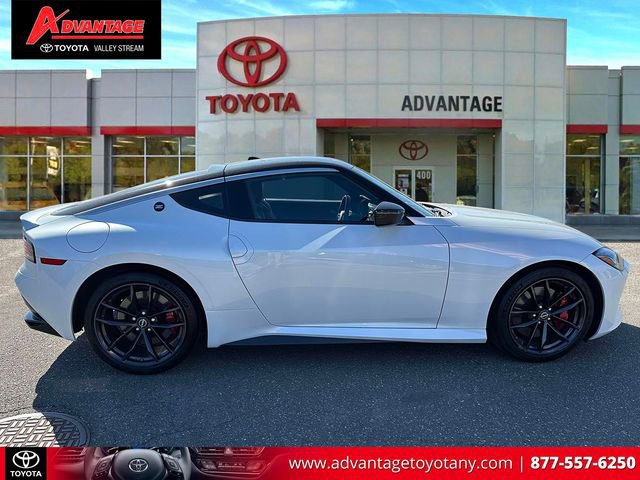 Used 2024 Nissan Z Performance w/ Floor Mat Package RWD image 5