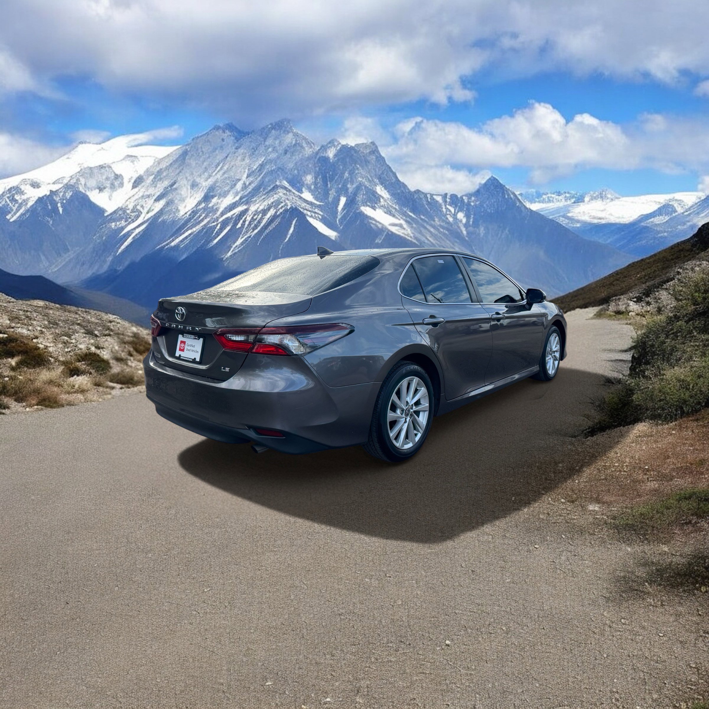 Used 2023 Toyota Camry LE FWD image 5