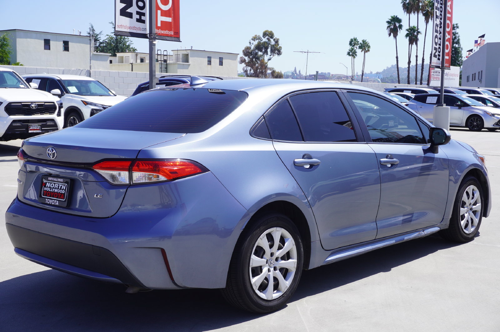 Used 2020 Toyota Corolla LE w/ Carpet Mat Package (TMS) FWD image 5