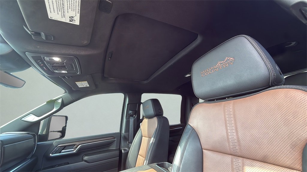 Used 2024 Chevrolet Silverado 3500 High Country w/ High Country Premium Package image 11