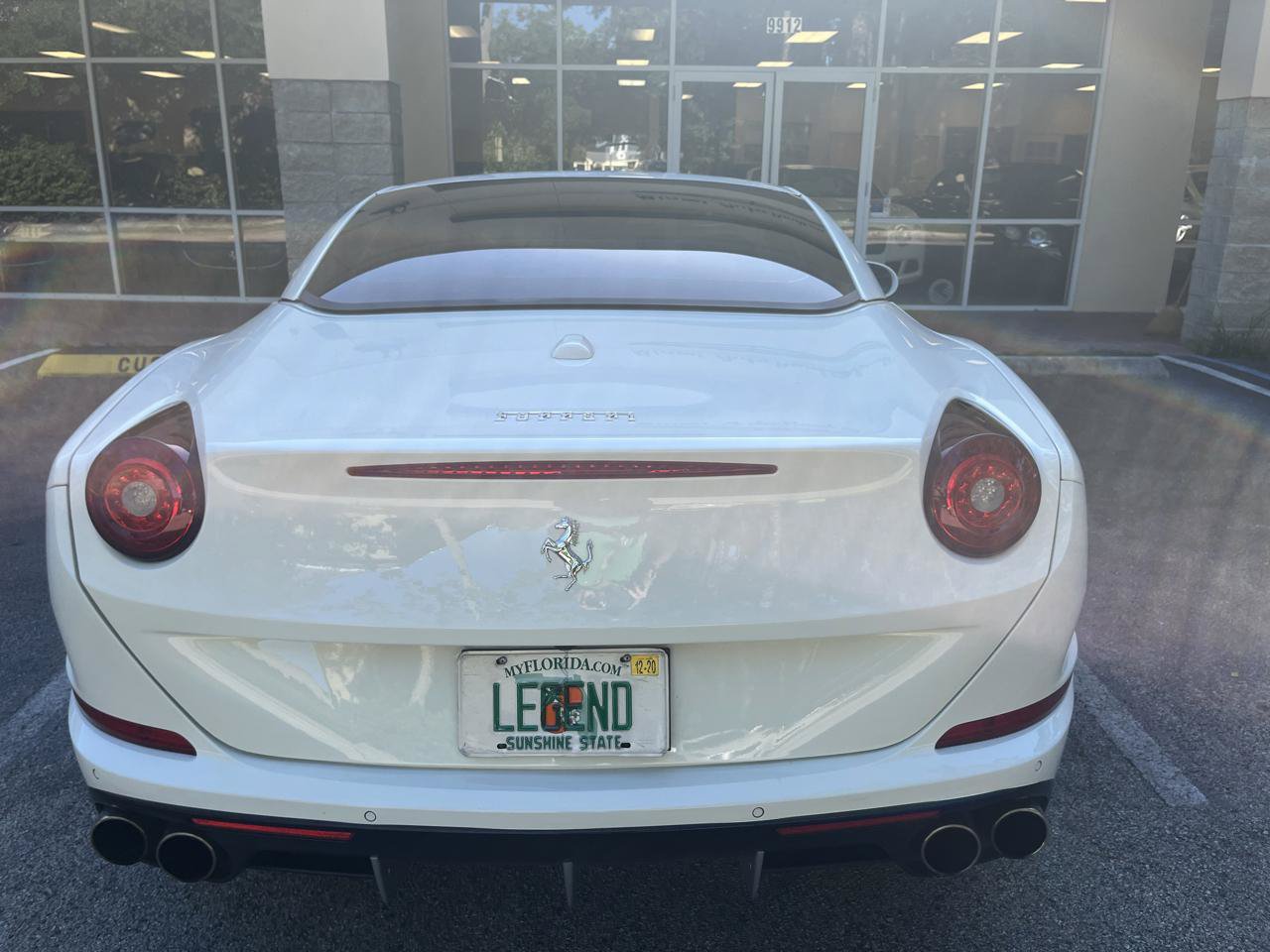 Used 2016 Ferrari California T RWD image 21