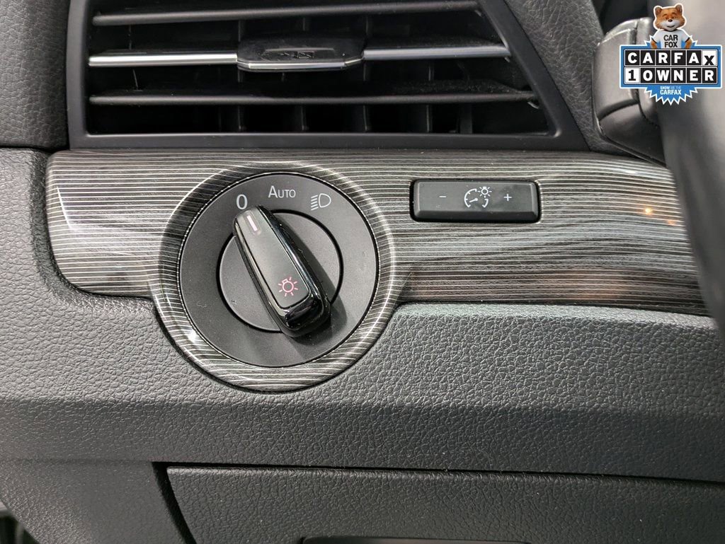 Used 2020 Volkswagen Passat 2.0T R-Line image 22