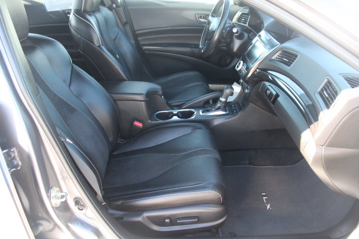 Used 2020 Acura ILX w/ Premium & A-SPEC Package FWD image 19