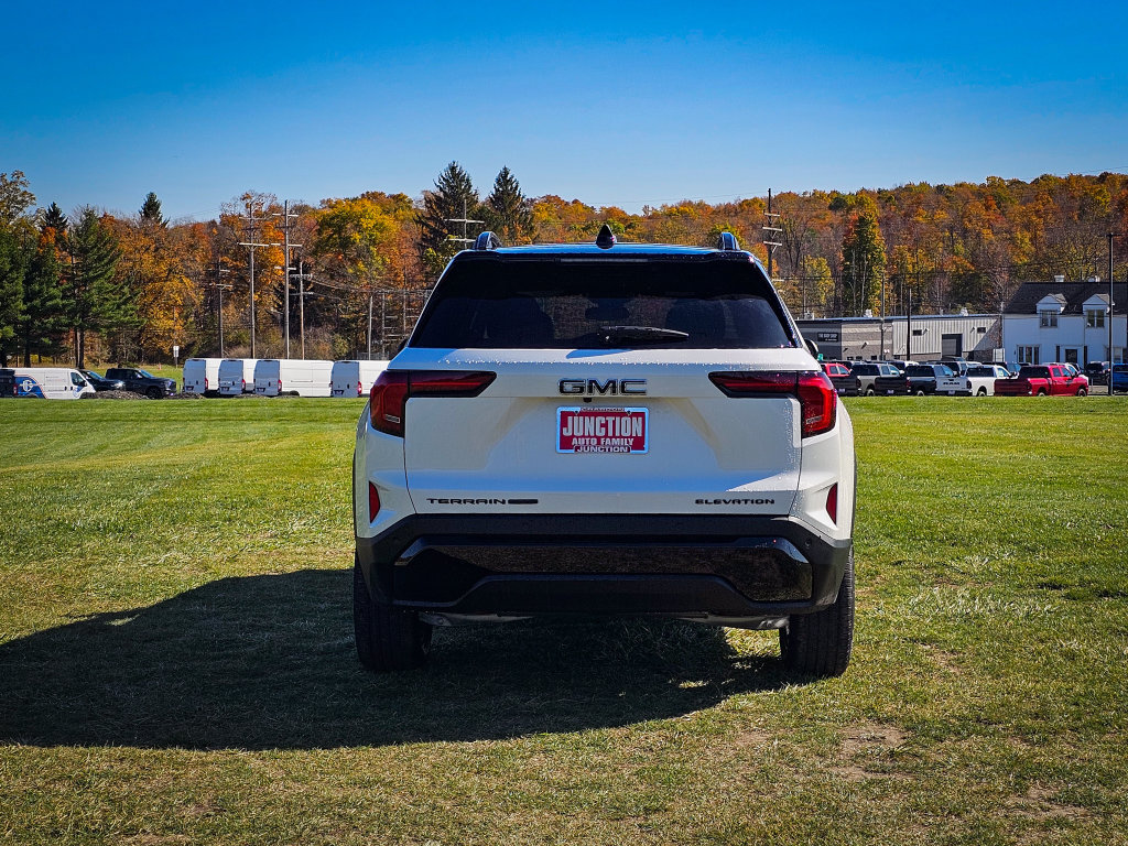 New 2027 GMC Terrain Elevation w/ Elevation Premium Package AWD/4WD image 4