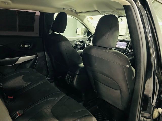 Used 2019 Jeep Cherokee Latitude image 27