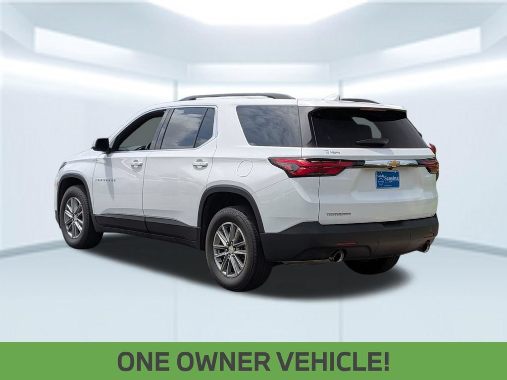 Used 2023 Chevrolet Traverse LT w/ LPO, Cargo Package FWD image 4