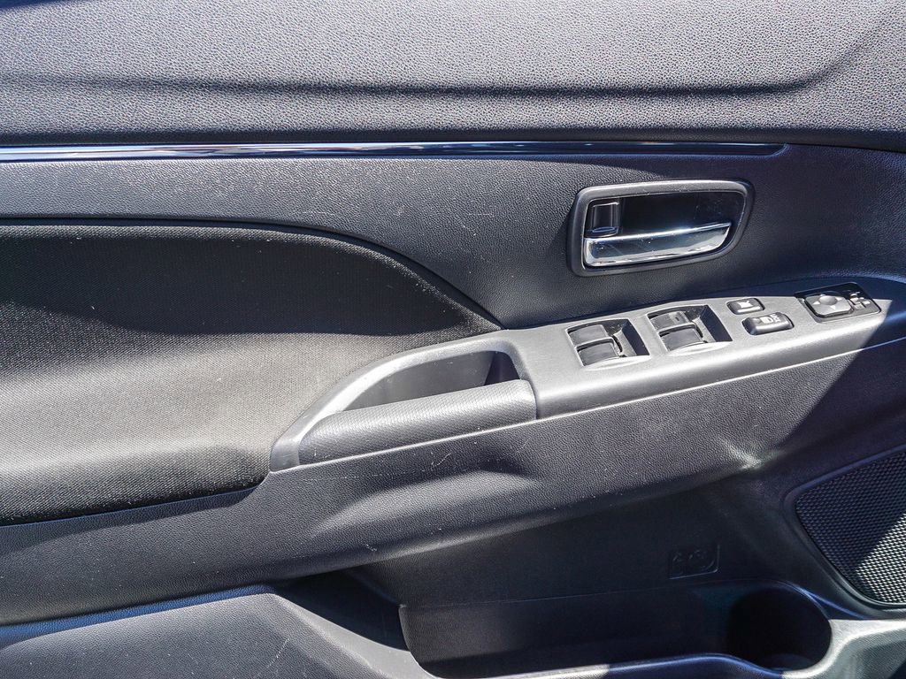 Used 2024 Mitsubishi Outlander Sport ES image 18