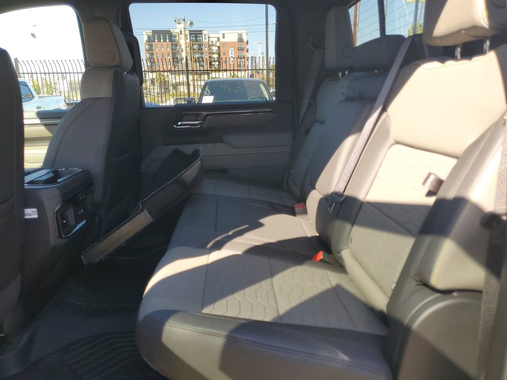New 2026 Chevrolet Silverado 2500 ZR2 image 21