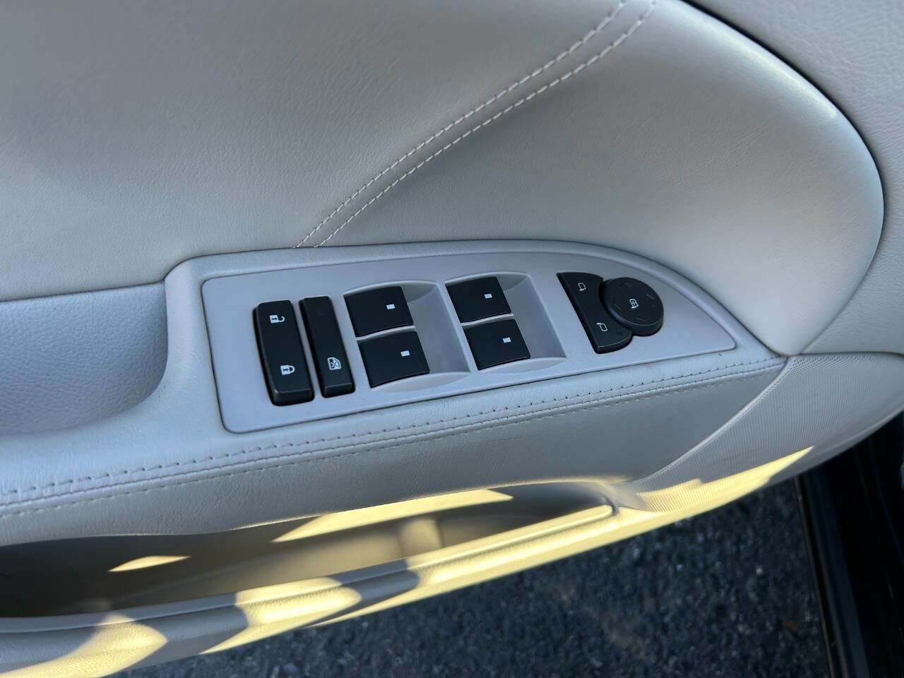 Used 2009 Buick Lucerne CX FWD image 16