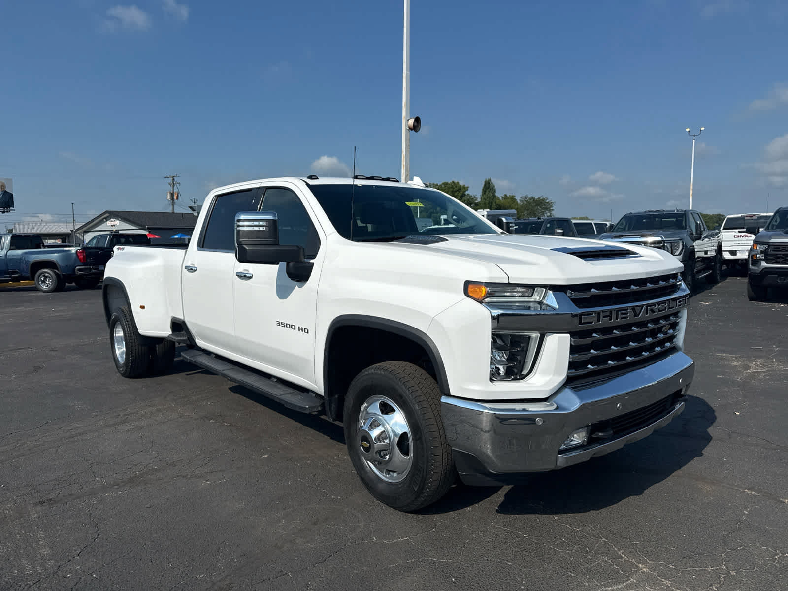 Certified 2022 Chevrolet Silverado 3500 LTZ w/ LTZ Plus Package AWD/4WD image 7