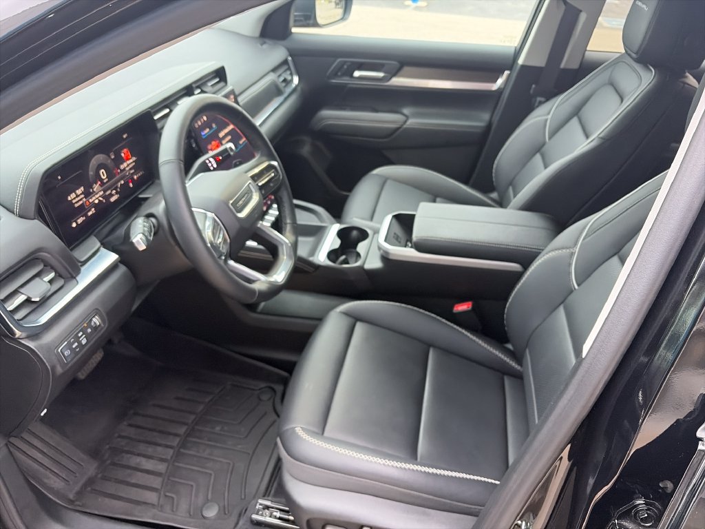 Used 2026 GMC Terrain Denali AWD/4WD image 9