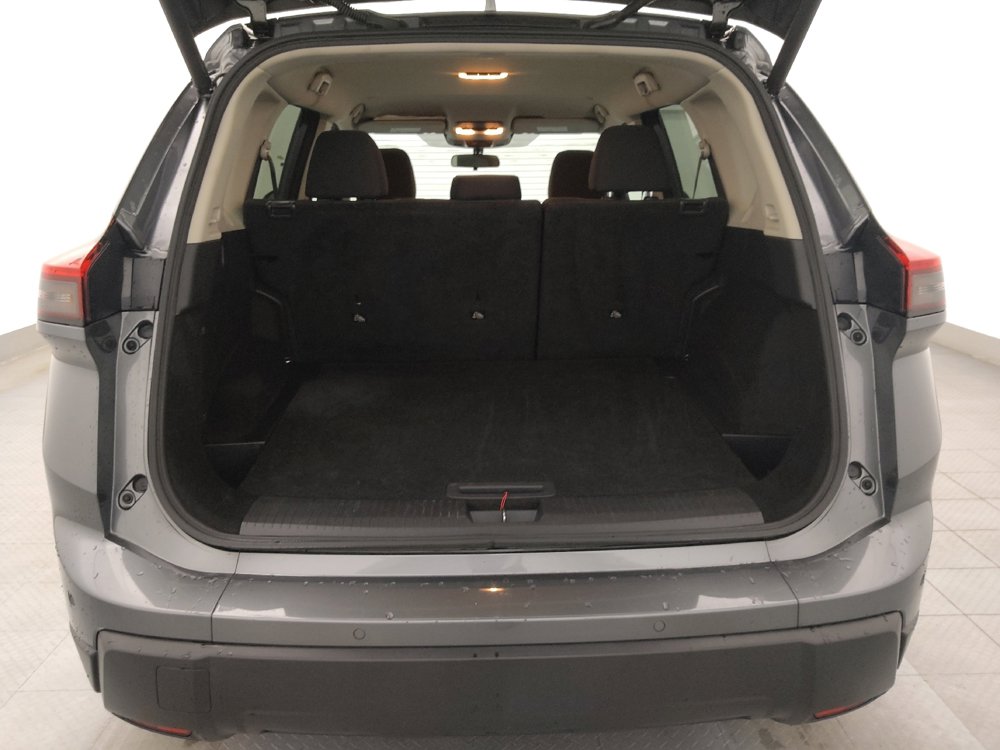 Used 2024 Nissan Rogue SV image 29
