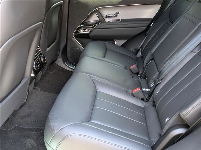 New 2026 Land Rover Range Rover Sport Dynamic SE AWD/4WD image 17