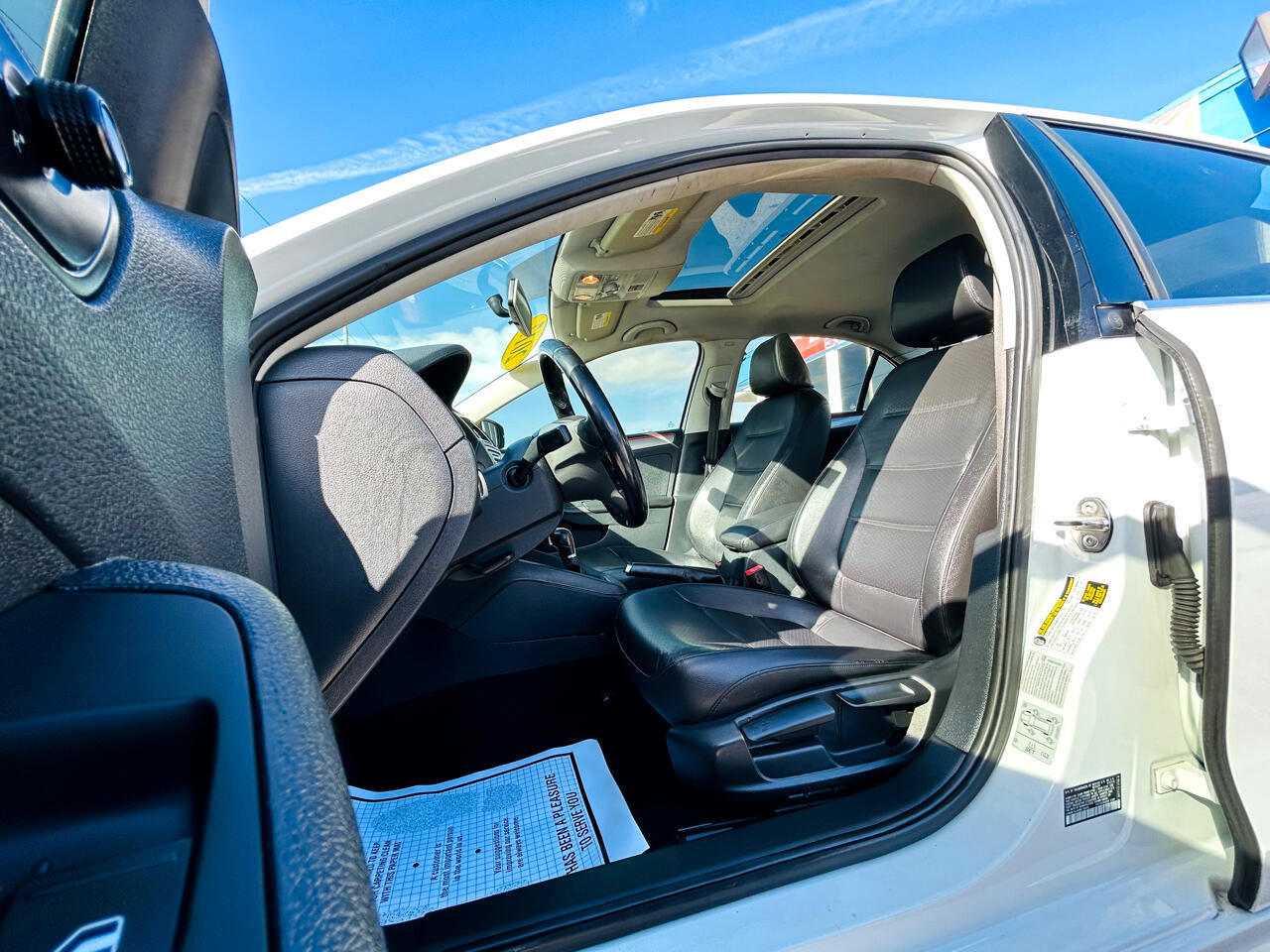 Used 2017 Volkswagen Jetta SE image 10