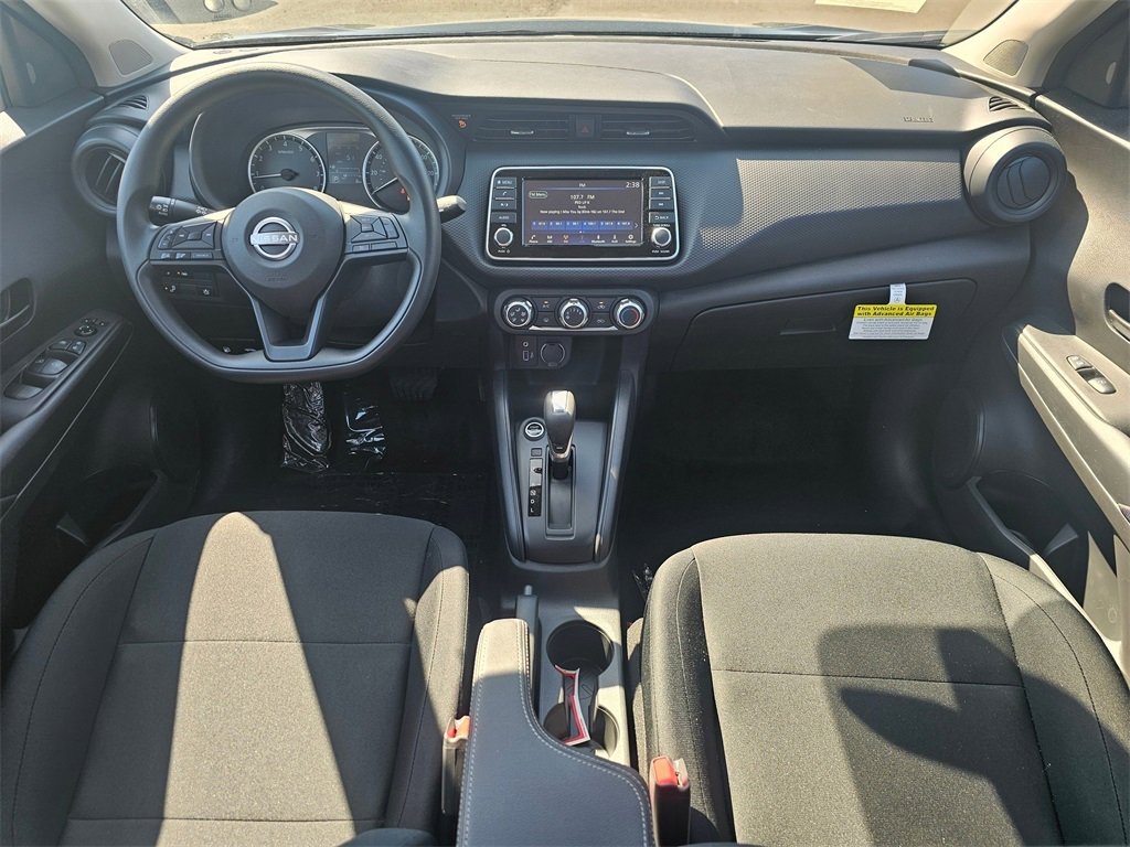 New 2025 Nissan Kicks Play S image 9
