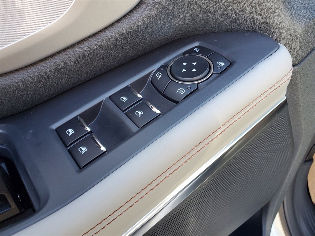 New 2025 Ford Expedition Active image 22